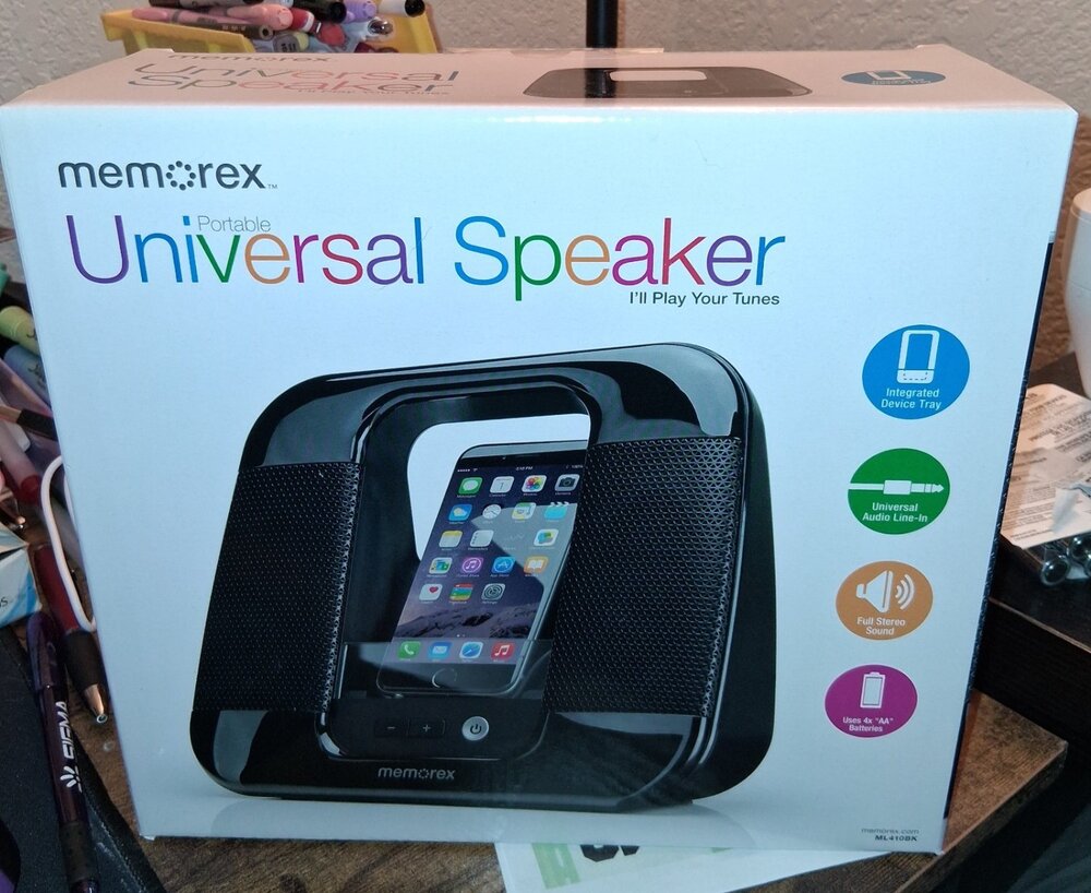 Memorex UNIVERSAL PORTABLE SPEAKER  Digital Audio Music Player Head Phone Jack